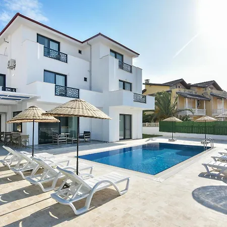 ホテル Beyaz Konak 3*