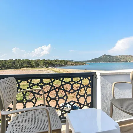Beyaz Konak Ayvalik