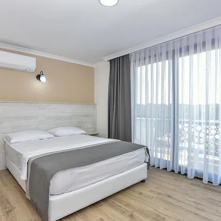 Beyaz Konak Ayvalı