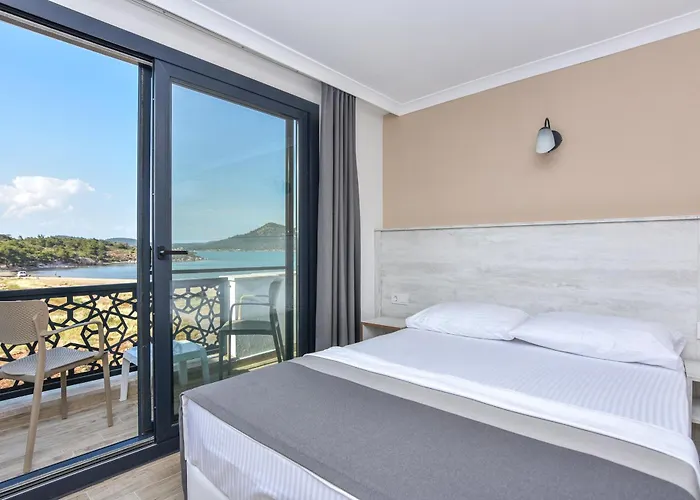 Beyaz Konak 3* Ayvalı