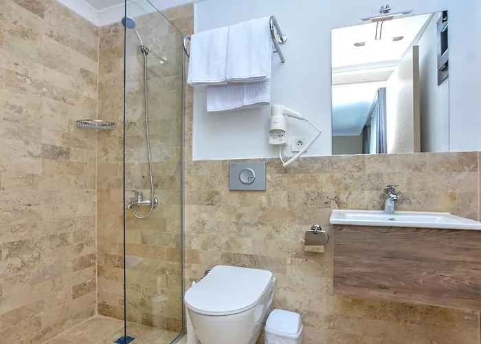 Beyaz Konak 3* Ayvalı